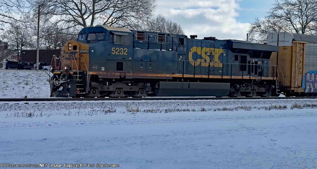 CSX 5232 flies solo on M224.